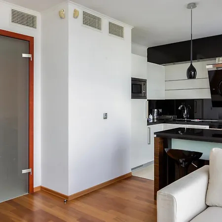 Sea Towers Luxury Апартаменты *