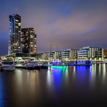 Sea Towers Luxury * גדינייה