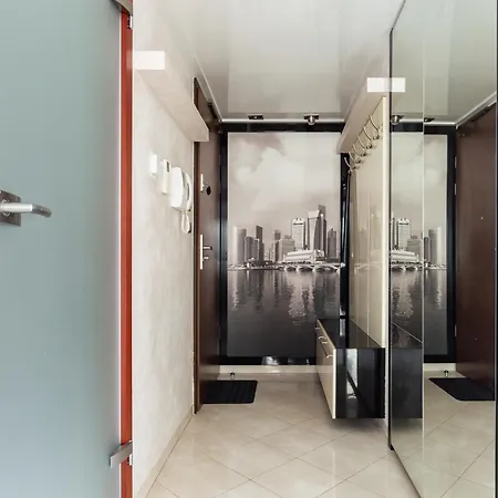 Sea Towers Luxury דירה *