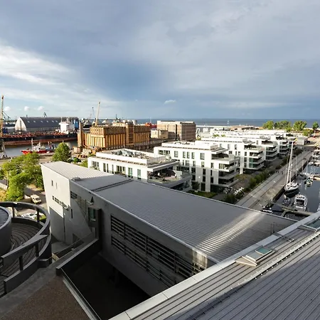 Sea Towers Luxury דירה גדינייה