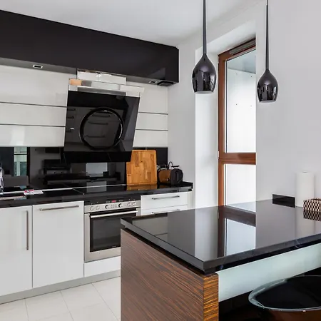 Sea Towers Luxury * גדינייה