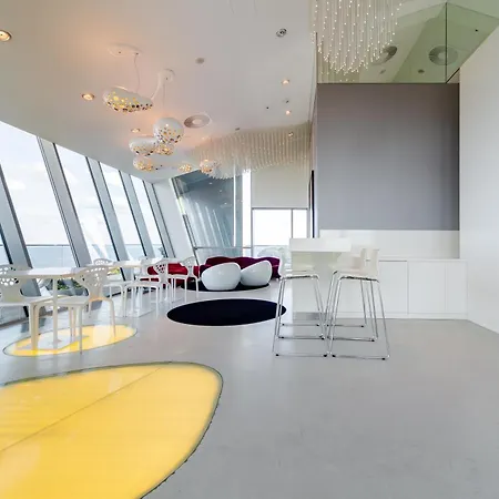 Sea Towers Luxury גדינייה